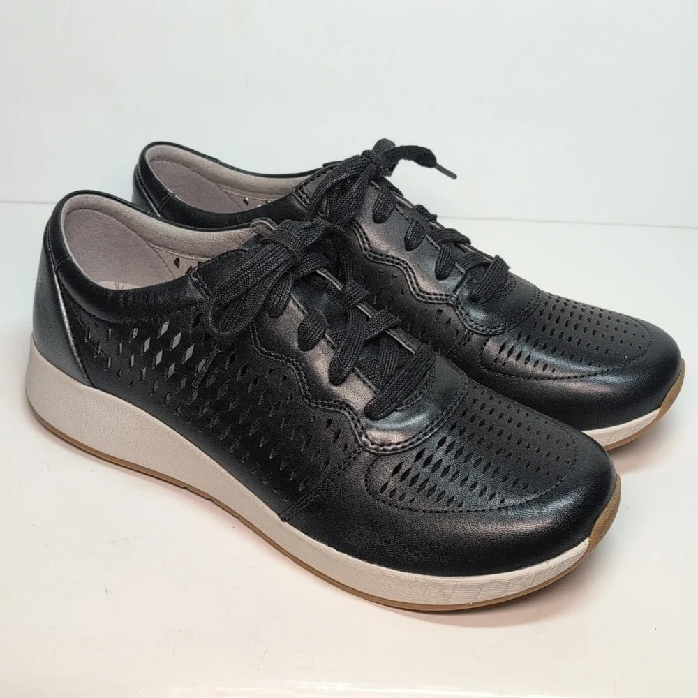 NWOT Dansko Charlie perforated leather sneaker shoes women's size 10.5. EU 41